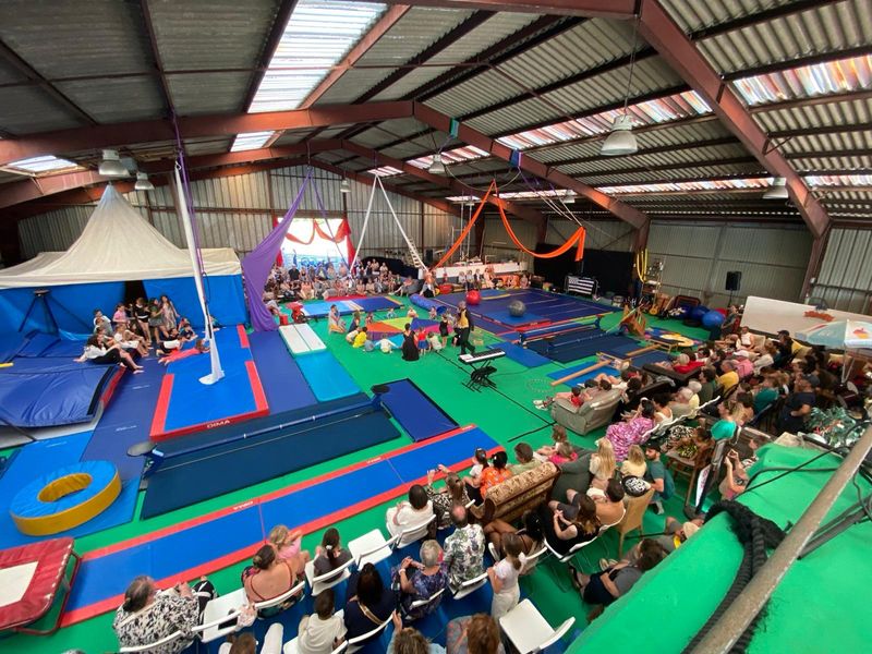 Photo 2 de SAINTE ANNE CIRCUS